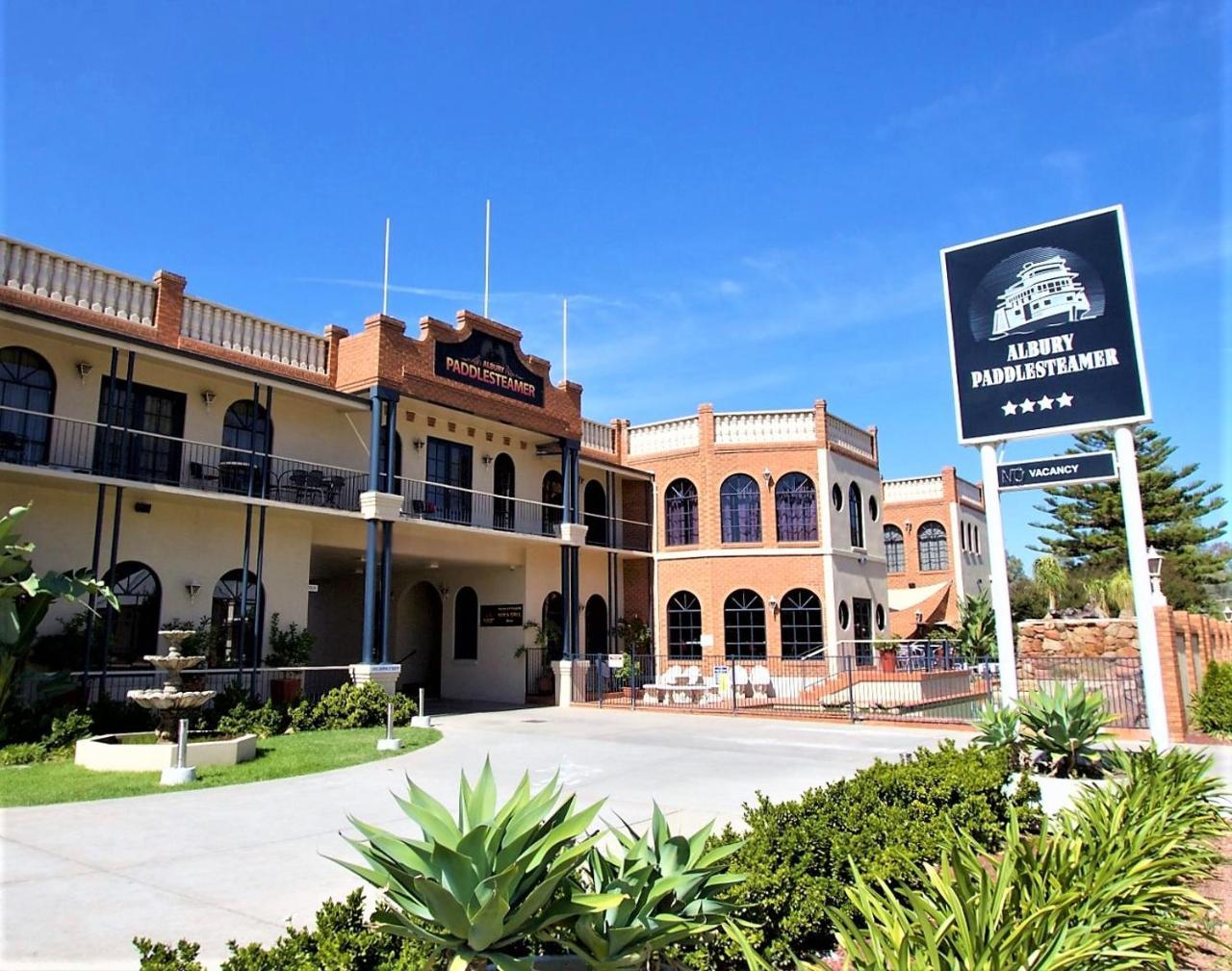 Albury Paddlesteamer Exterior photo